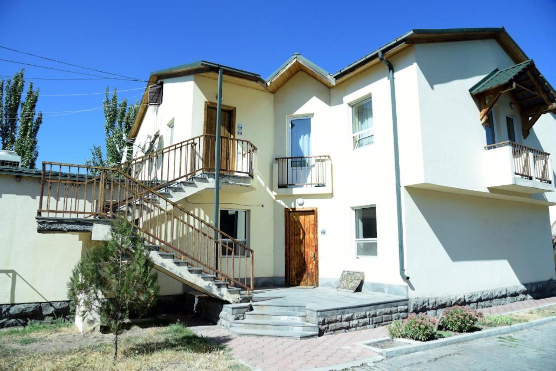 Armenian Village Park Hotel & Free Water Park, Gym 耶烈万 客房 照片